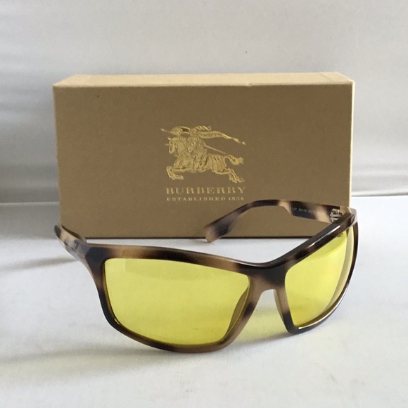 BURBERRY SUNGLASSES FOR WOMEN. - Picture 4 of 11